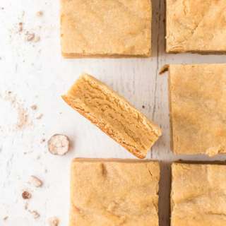 Malted Milk Blondies