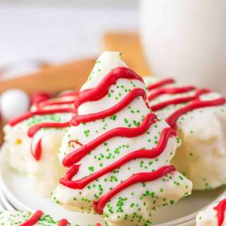 Copycat Little Debbie Christmas Tree Cakes