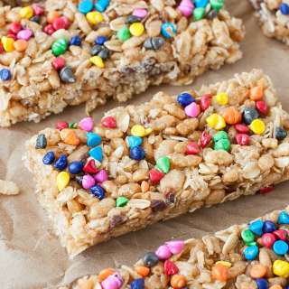 Chewy No-Bake Rainbow Chip Granola Bars