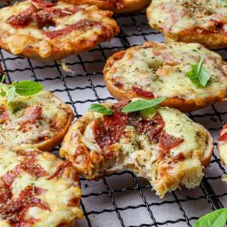Crispy Air-Fryer Bagel Bites