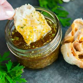 Restaurant-Style Olive Oil and Herb Bread Dip