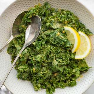Garlicky Kale Salad