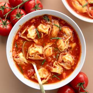Tomato Basil Tortellini Soup