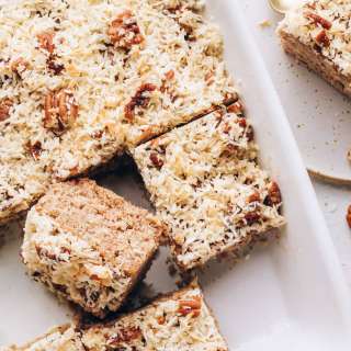 Old-Fashioned Oatmeal Cake