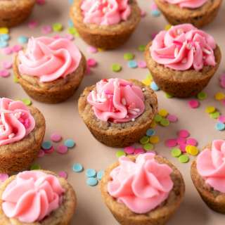 Mini Valentine Cookie Cups