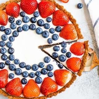 Healthy Greek Yogurt Berry Tart