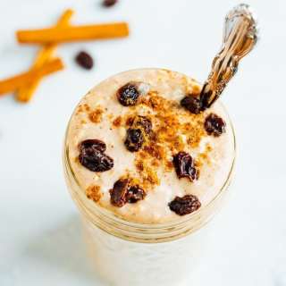 Cinnamon Raisin Overnight Oats