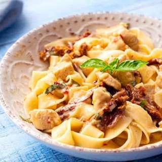 Chicken Fettuccini in Sun-Dried Tomato Basil Cream Sauce Recipe