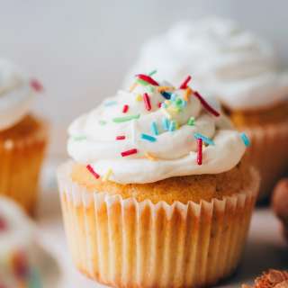Healthy Vanilla Cupcakes