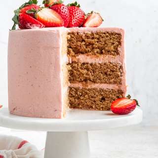 Easy Strawberry Cake