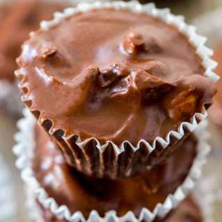 Slow Cooker Chocolate Peanut Candy