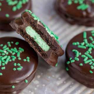 Mint Chocolate Covered Oreos