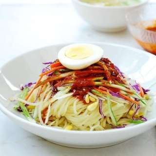 Jjolmyeon (Spicy Chewy Noodles