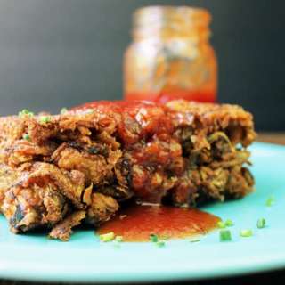 Tony Roma's Inspired Crispy Vidalia Sweet Onion Loaf with Original BBQ Sauce