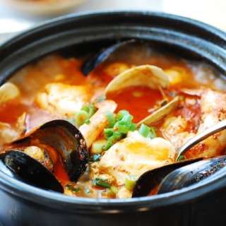 Haemul Sundubu Jjigae (Seafood Soft Tofu Stew)