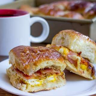 Baked Bacon Egg and Cheese Hawaiian Sliders