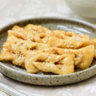 Maejakgwa (ginger cookies)