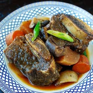 Slow cooker galbijjim (braised short ribs)