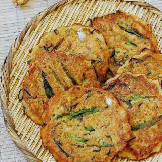 Nokdujeon or Nokdu bindaetteok (mung bean pancakes)