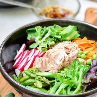 Tuna bibimbap with spring vegetables