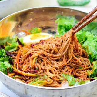Bibim Guksu (Spicy Cold Noodles)