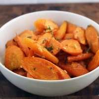 Roasted Ginger and Garlic Carrots