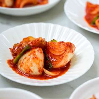 Yangpa kimchi (onion kimchi)