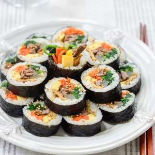 Kimbap (Seaweed rice rolls)