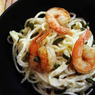 Quick Jalapeno Alfredo Shrimp Pasta