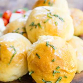 Caprese Pizza Bombs