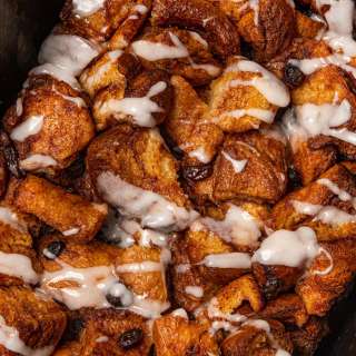 Slow Cooker Cinnamon Roll Casserole