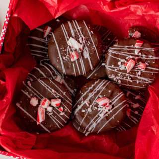 Peppermint Bark Crackers