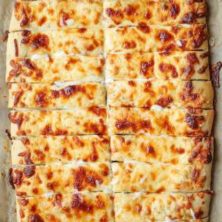 Easy Cheesy Breadsticks