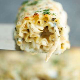 Lasagna Roll Ups with Garlic Parmesan Cream Sauce
