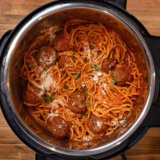 Instant Pot Spaghetti and Meatballs