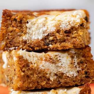 Carrot Cake Cheesecake Bars