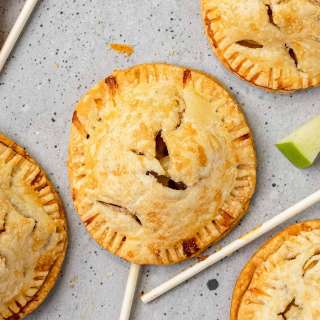Apple Pie Pops