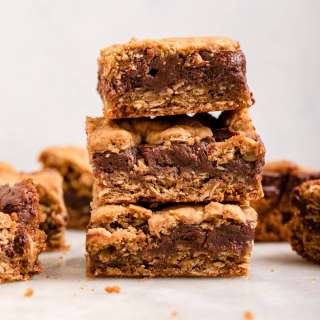 Chewy Chocolate Oat Bars