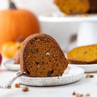 Brown Sugar Pumpkin Pecan Bundt Cake