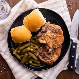 Slow Cooker Brown Sugar Garlic Pork Chops