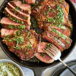The Perfect Steak with Garlic Butter