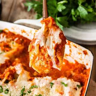 Chicken Parmesan Stuffed Shells