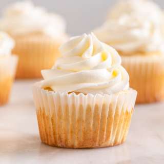 White Cupcakes (Wedding Cupcakes)