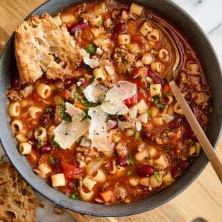 Slow Cooker Olive Garden Pasta e Fagioli