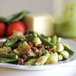 Pesto Pasta with Sun Dried Tomatoes and Roasted Asparagus