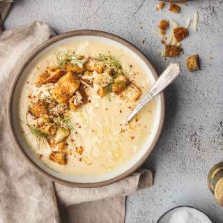 Ultra Silky Cauliflower-Cheddar Soup with Garlic Butter Croutons