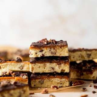 Turtle Cookie Bars