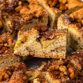 Cinnamon Apple Bars