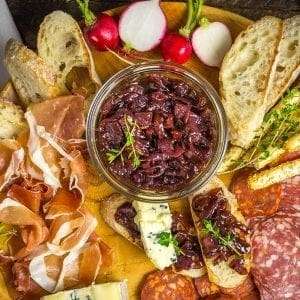 Red Onion Jam with Wine, Honey and Thyme