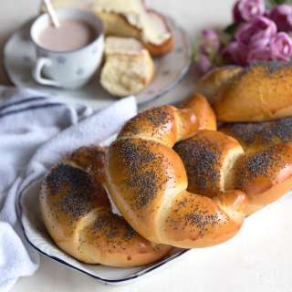 Poppy Seed Crescent Rolls (Czech Loupacky)